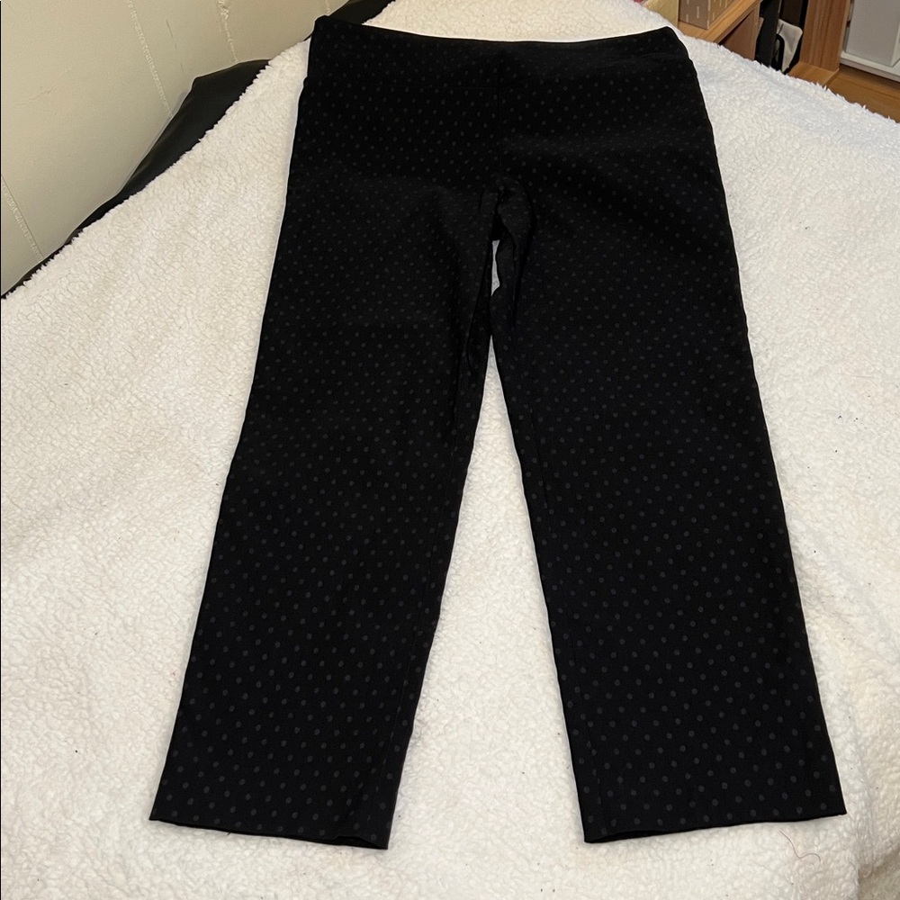 NWOT Polka dot Black Capri Pants Size M